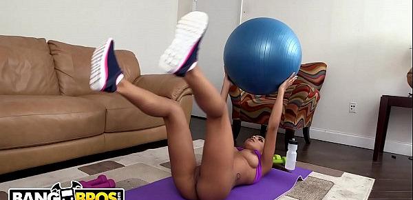  BANGBROS - Young Black Babe Nicole Bexley Teaches Sean Lawless Yoga